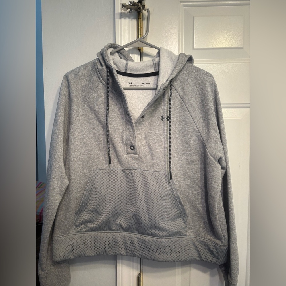 Grey under armour cropped hoodie. Never worn